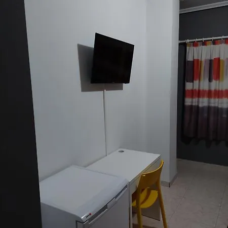 Cervantes Hotel *